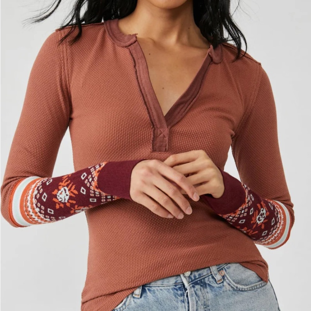 Fitted Brown and Orange Long Sleeve Tee with Buttoned Detail